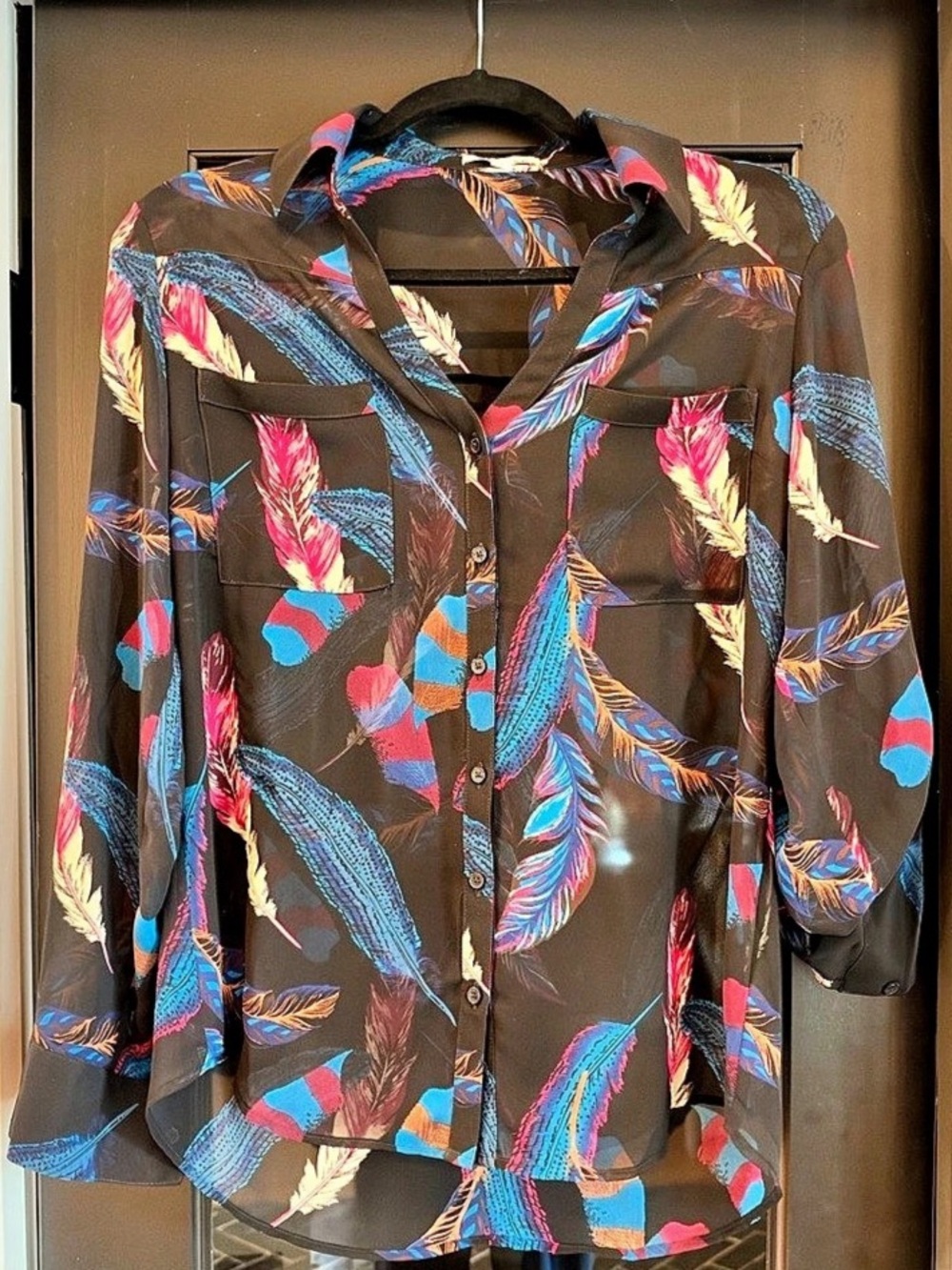 Express The Portofino Shirt Abstract Feather Print Button Down Size Medium